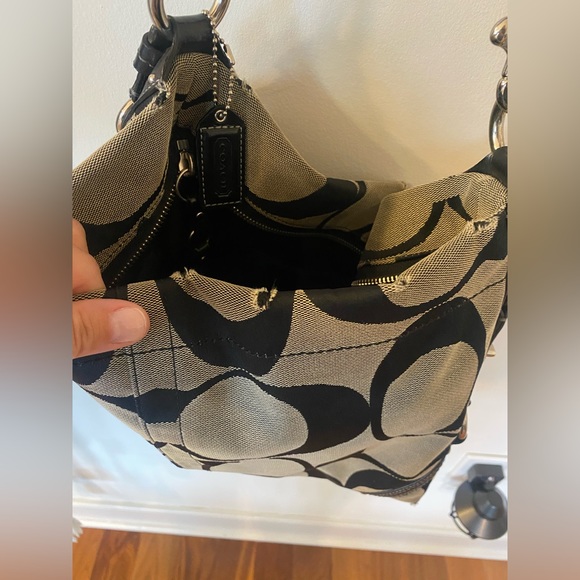 GUC COACH Vintage Signature Canvas Hobo Bag Black - Picture 4 of 5